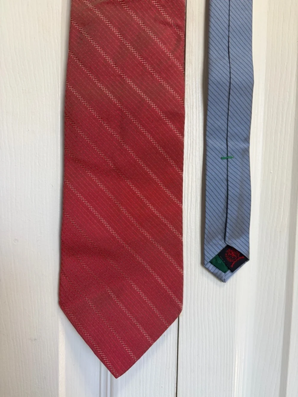 Vintage Tommy Hilfiger silk Red Diagonal Stripe Tie